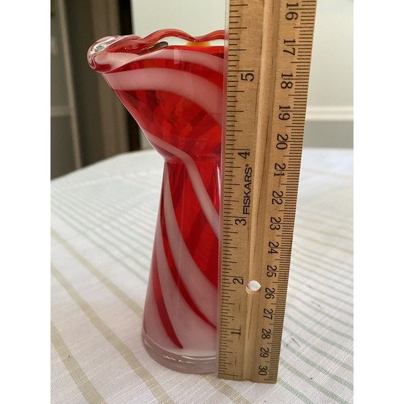 Brinn’s Accents Vintage Brinns Pittsburgh Art Glass Hand Blown Vase